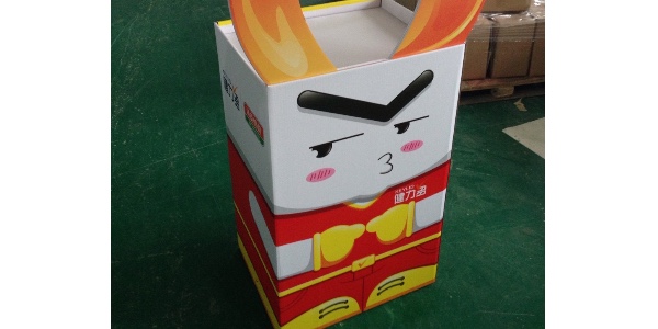為什么紙展架的大貨材料看起來(lái)比樣品材料差？